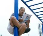 65岁老人的杠上绝活
