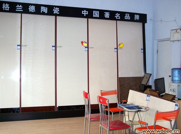 格兰德瓷砖:经营高中档瓷砖、地板