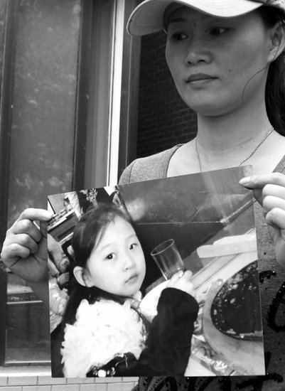 女童7楼坠地未亡 后妈发现后再掐脖子致其身亡