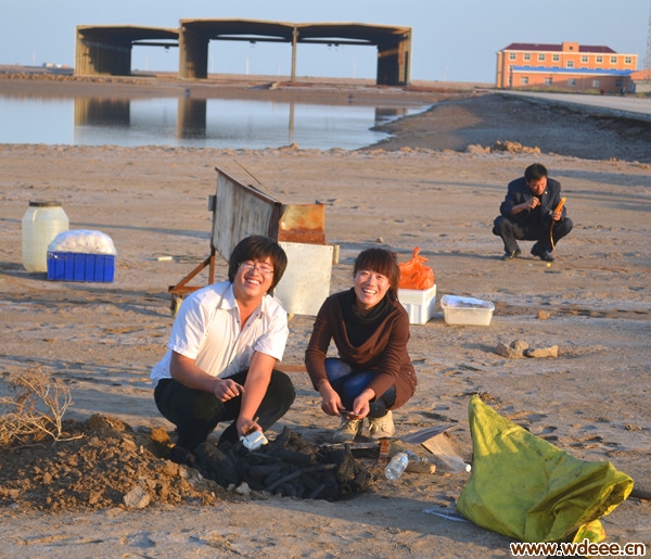 2011大型篝火晚会在套尔河畔成功举办