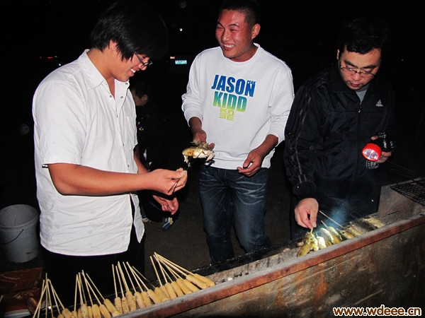 2011大型篝火晚会在套尔河畔成功举办