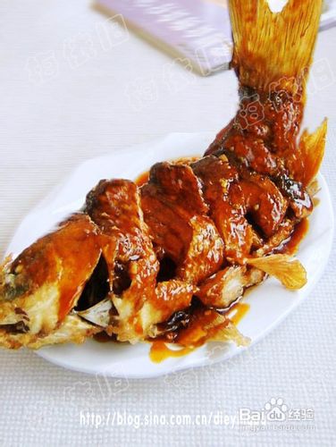用窍门做传统名菜——糖醋鲤鱼